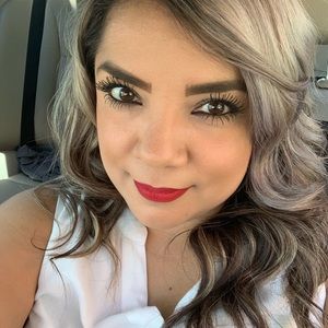 Meet your Posher, April